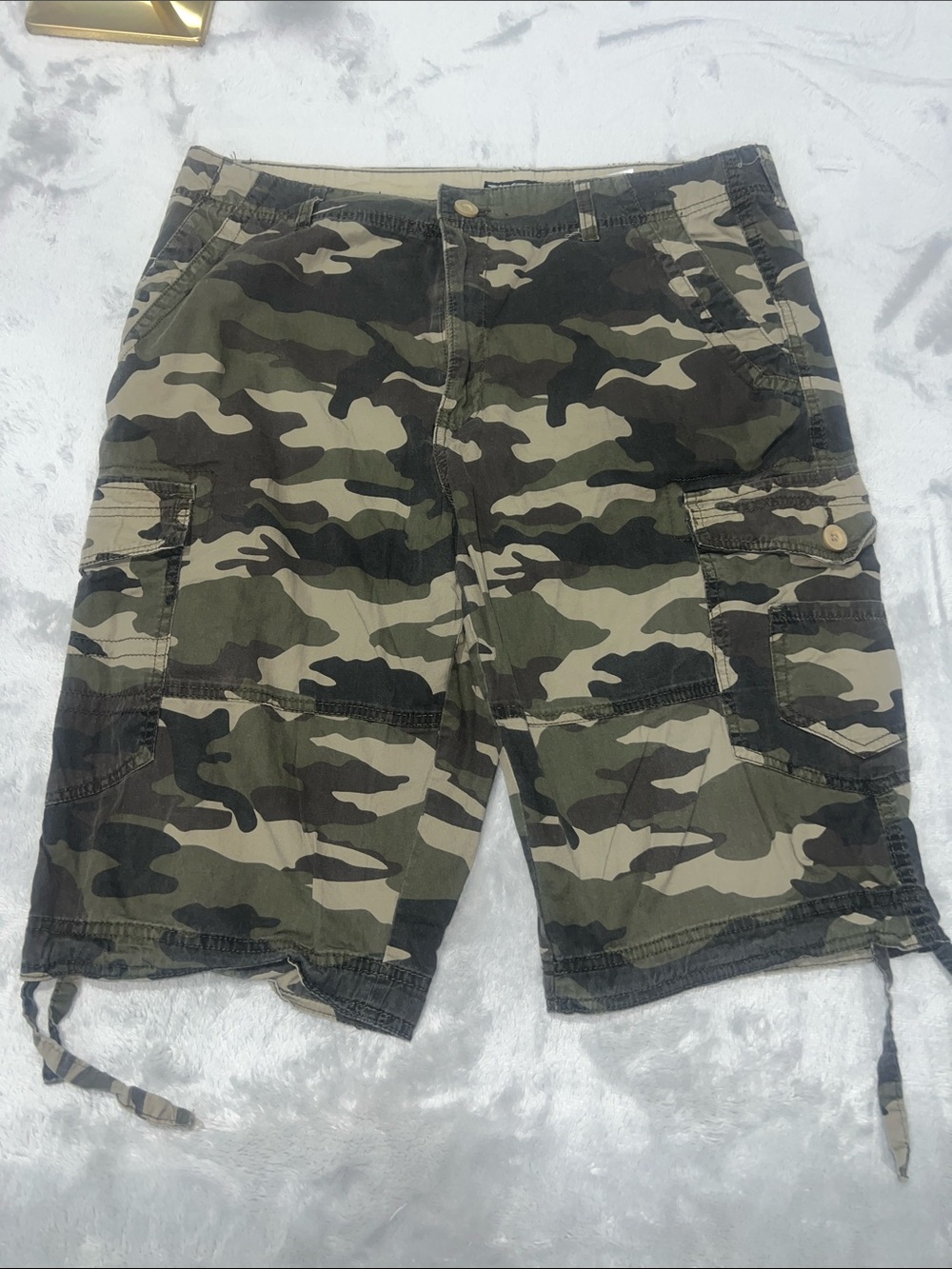 Men's Camouflage Cargo Shorts - Olive Camo